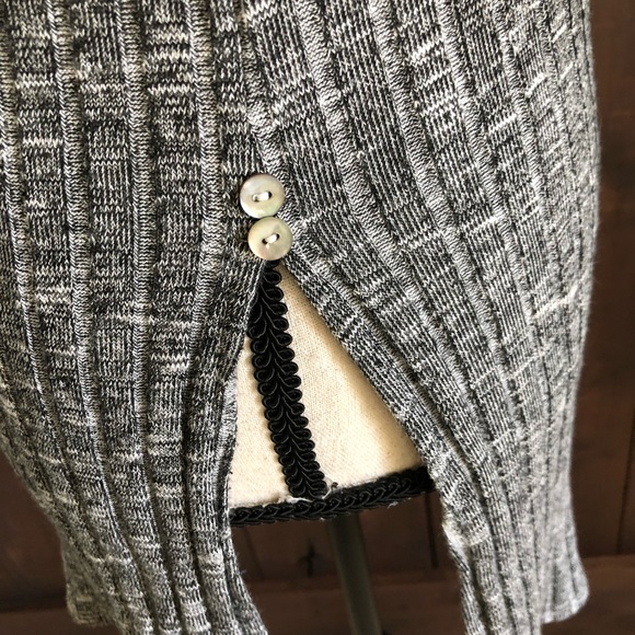 $SOLD$ ANTHROPOLOGIE DELETTA Ribbed V-Neck Tunic - Picture 7 of 8